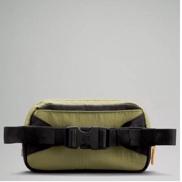 Lululemon Belt Mini - Bronze Green/Black - Green Polyester Cross Body Bag - Picture 3 of 7